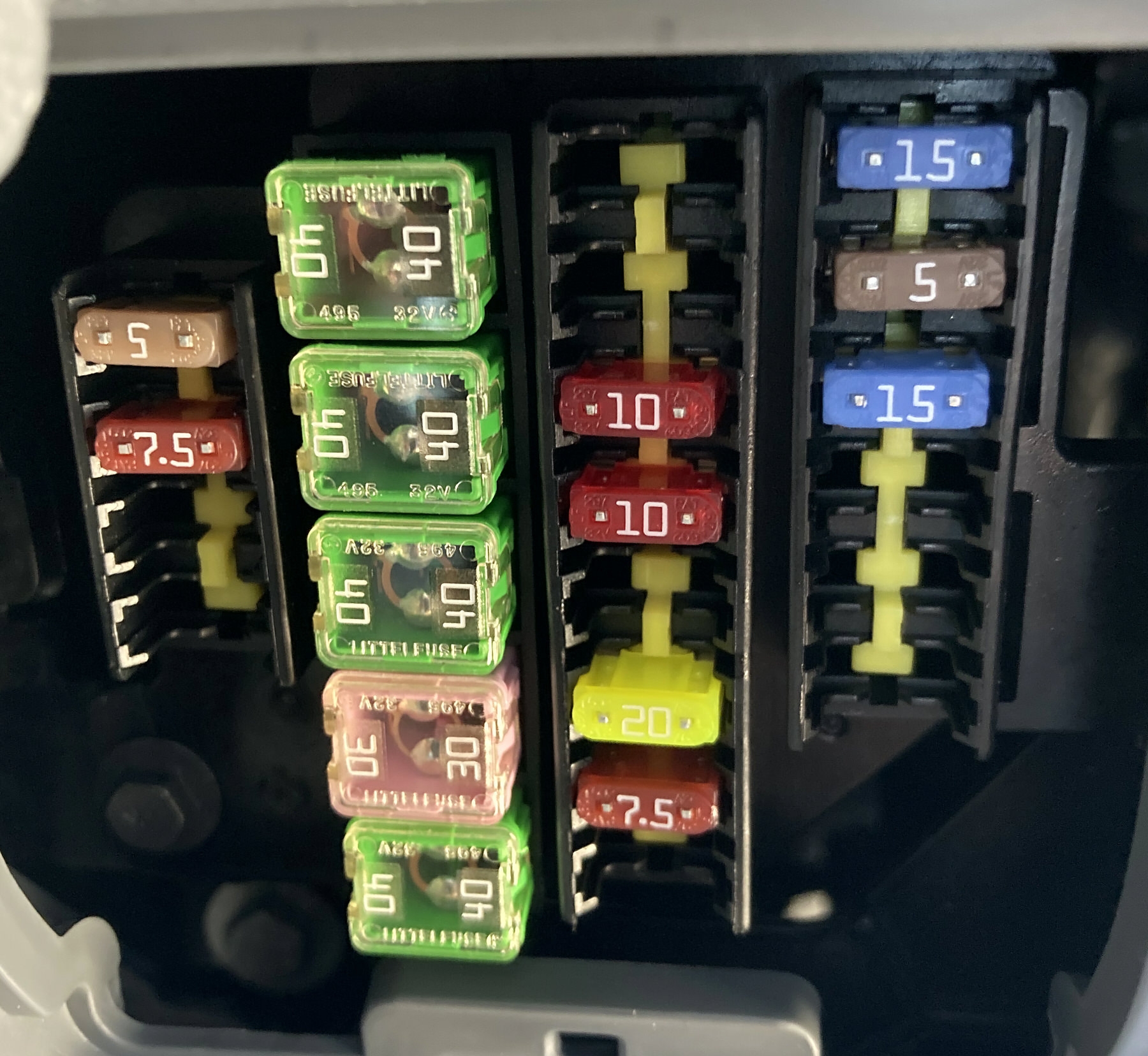 COCKPIT ELECTRICAL CENTRE  FUSE BOX.jpg