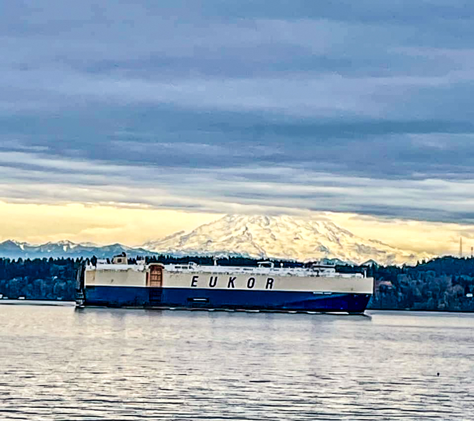 Morning Cantor entering the port of Tacoma w Mt Rainier in background.jpg