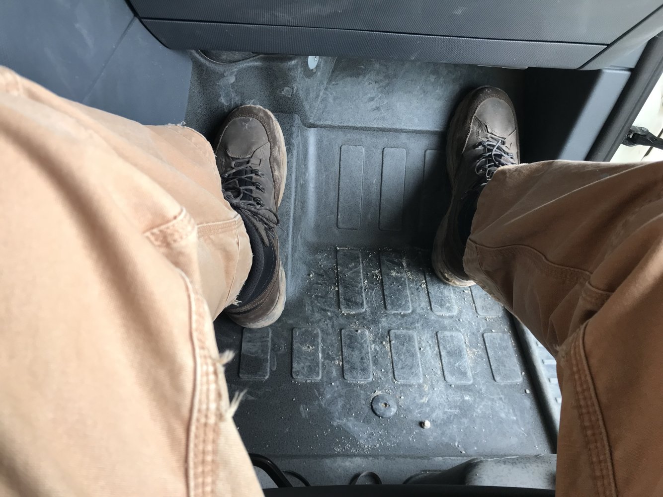 Pass_footwell_1.jpg