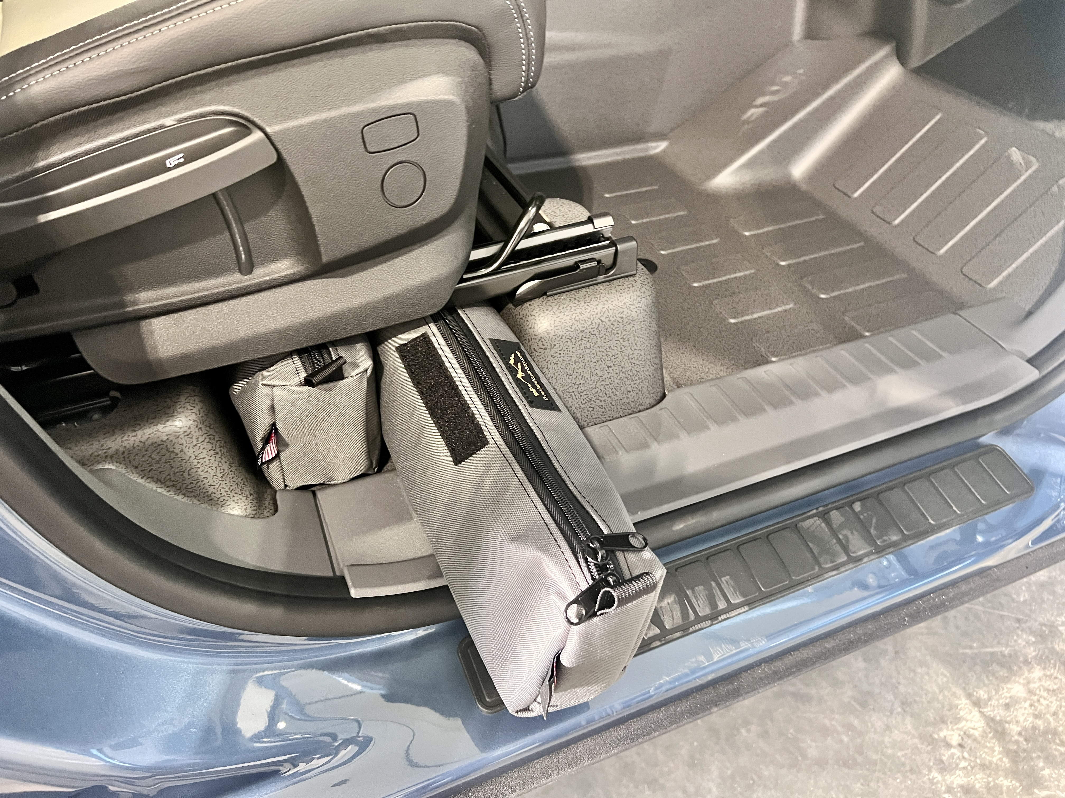 Under Seat Storage49.jpg